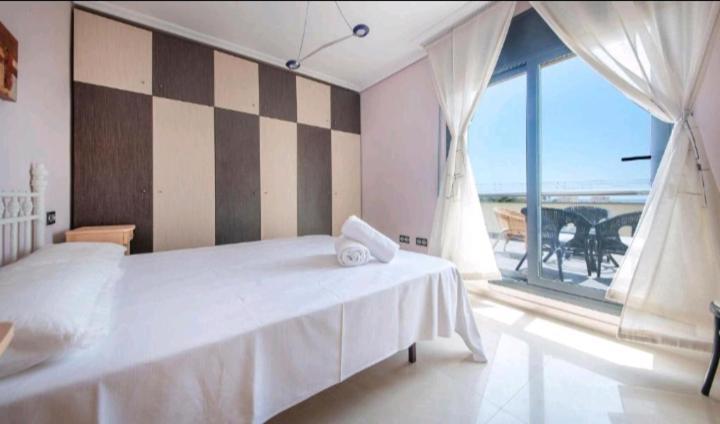 Vila Txalet Ra Frente Al Mar Calafell Exteriér fotografie